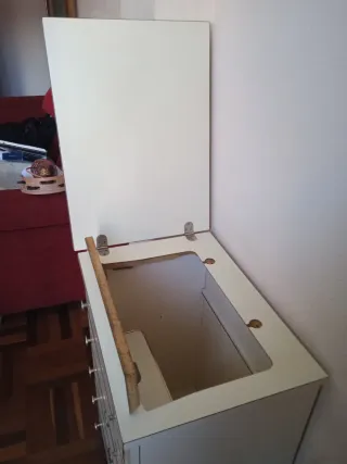 Cómoda de maquina de coser