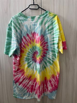 Camiseta tie-dye multicolor Desigual.