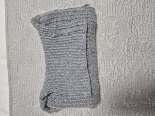 Jersey SHEIN cuello alto gris 13-14 años