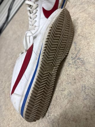 Zapatillas Nike Cortez Blancas y Rojas