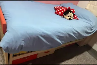 Letto a castello con cassettoni e scrivania