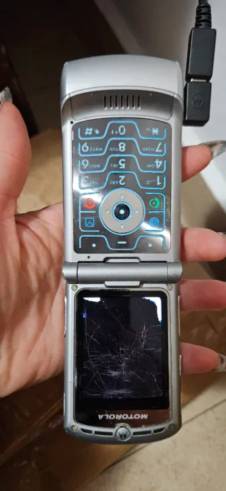 Movil Motorola RAZR V3 - Plata