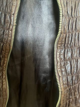 Chaqueta piel marrón diseño fruncido