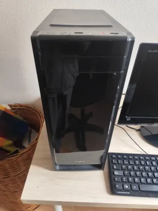 Computer desktop Zalman con disco SSD da 500