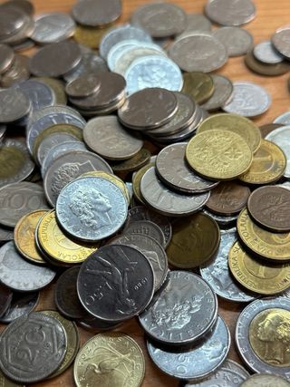 Lotto 50 monete internazionali