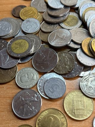 Lotto 50 monete internazionali