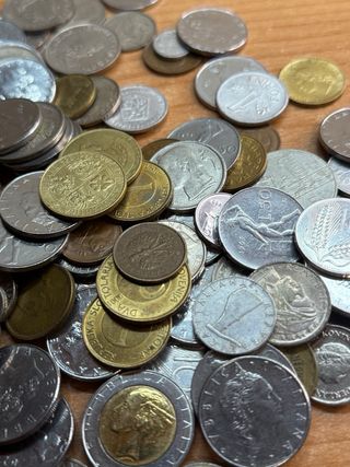 Lotto 50 monete internazionali