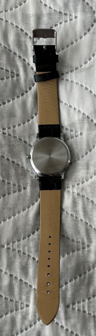 Reloj Seiko Quartz Slim Negro Blanco