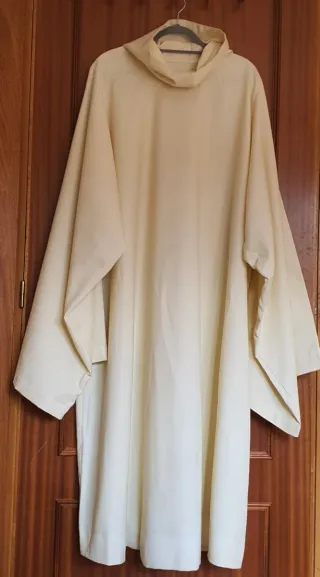 Túnica  cofradia Jesús  Luz y Vida Zamora