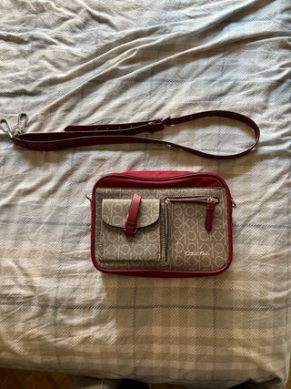 Bolso Calvin Klein Beige y Rojo