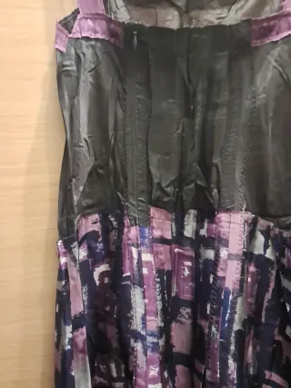 Abito midi in seta con spalline strette