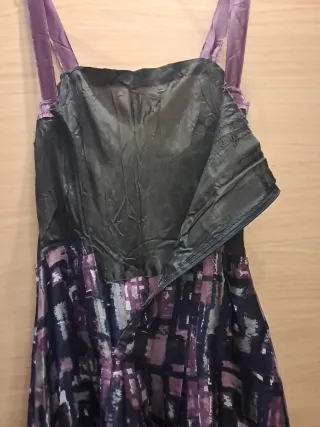 Abito midi in seta con spalline strette