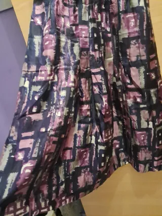 Abito midi in seta con spalline strette