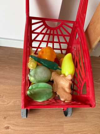 Supermercado de madera muy completo con accesorios