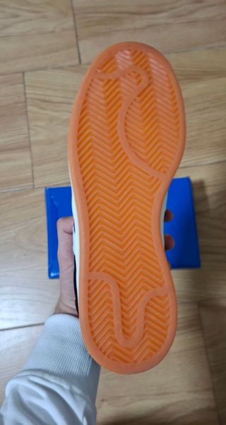 Adidas Campus negras – Nuevas con etiqueta