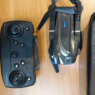 Drone E99 Nova com câmara e controlo remoto