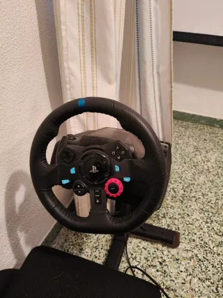 Playseat con volante y pedales Logitech