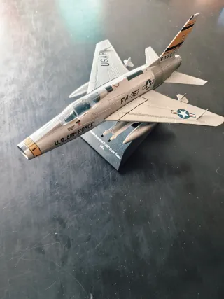 Maqueta Avión F100 Super Sabre Norte American
