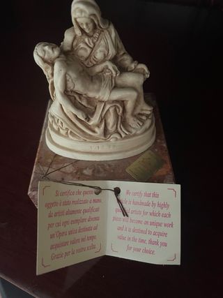 Figura La Piedad de Miguel Ángel.Hand Made.