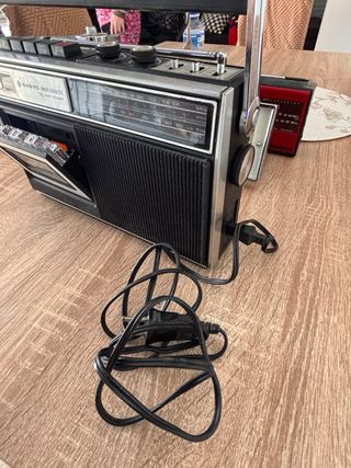 Radio Cassette Sanyo Portátil