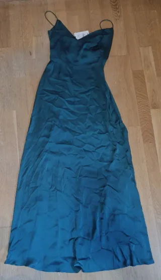 Vestido fiesta verde satinado The ARE Talla S