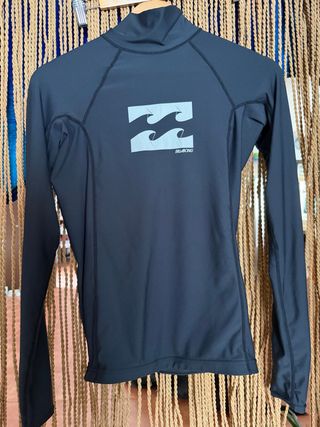 Lycra surf Billabong negra