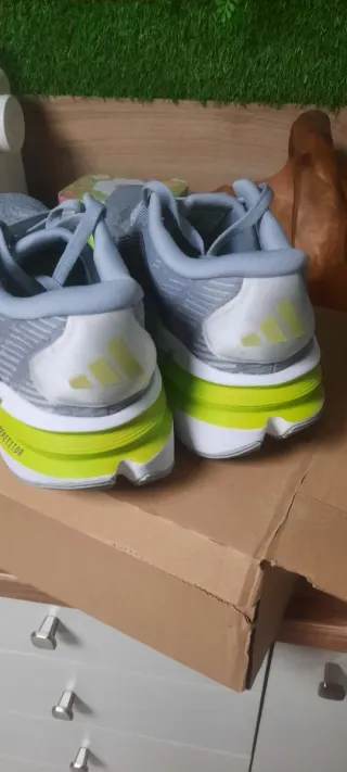 Adidas Adistar 4