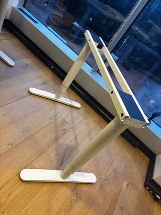 Mesa Escritorio BEKANT Elevable 120x80