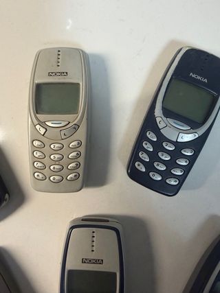Lotto 8 Nokia 3310 grigio/bianco