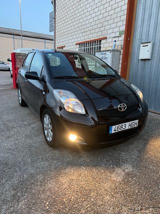 Toyota Yaris 2011