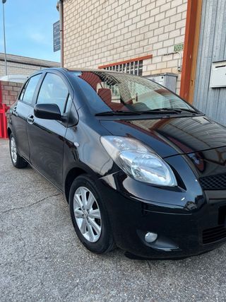 Toyota Yaris 2011
