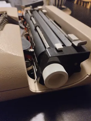 Máquina de escribir Olivetti Lettera 35
