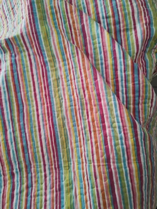 Colcha infantil con búhos y flores