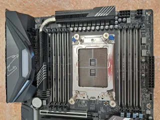 Placa Base Gigabyte TRX40 Aorus Pro WiFi