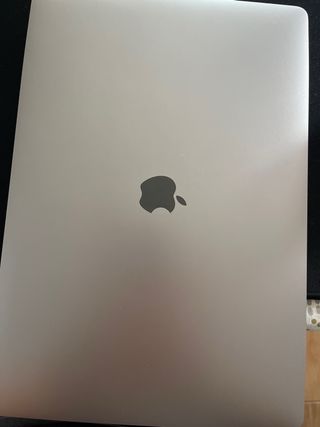 MacBook Pro 16” Argento