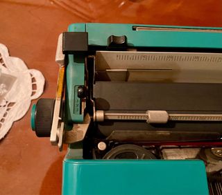Macchina da scrivere Olivetti Studio 45