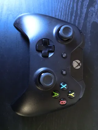 Controller Xbox One Nero