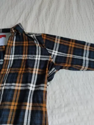 Camisa de cuadros azul y naranja