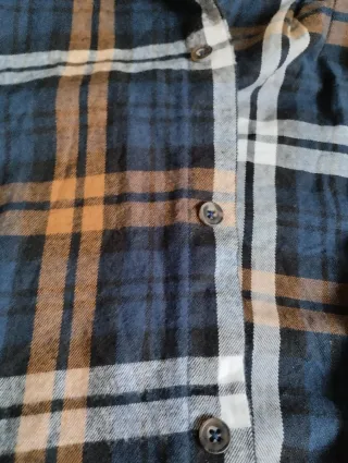 Camisa de cuadros azul y naranja