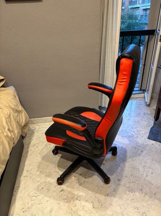 Escritorio y/o sillón gaming