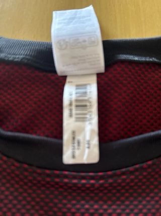 Gymshark Onyx 5.0 Camiseta Negra y Roja talla L