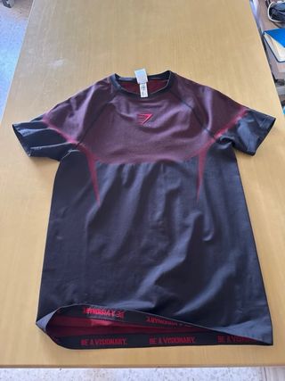 Gymshark Onyx 5.0 Camiseta Negra y Roja talla L