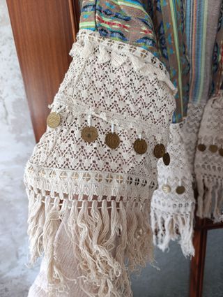 Chaqueta kimono étnica flecos monedas
