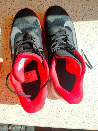 Nike Precision 4 IV. Zapatillas Baloncesto Rojas y