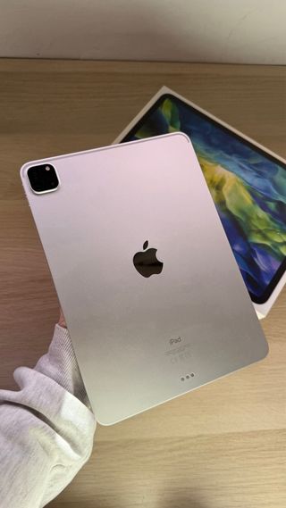 iPad Pro 11 M1 256GB con Accesorios