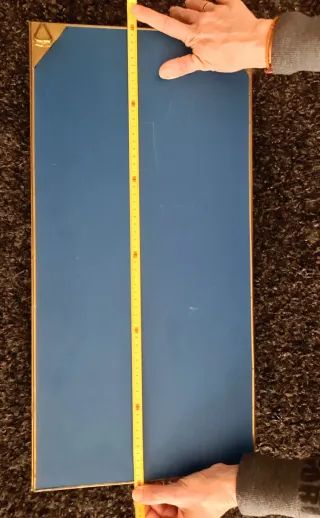 Vitrina cristal y metal dorada