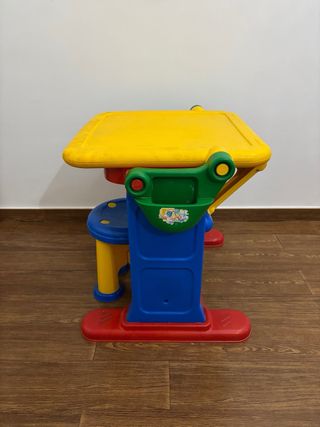 Pizarra infantil con taburete