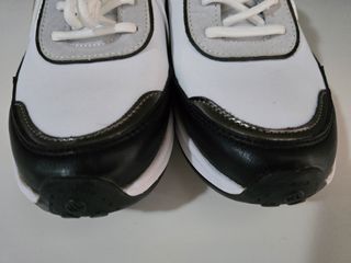 Zapatillas Karl Lagerfeld Negras y Blancas