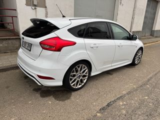 Ford Focus st-line 2016