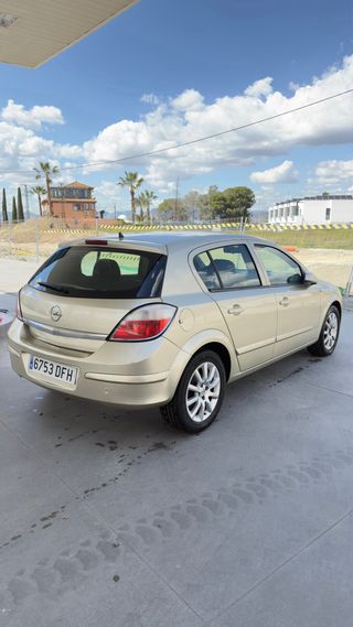Opel Astra 2005